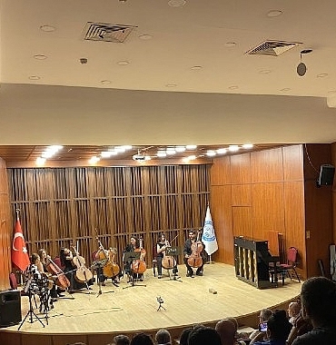 eu-devlet-turk-musikisi-konservatuvarinda-viyolonsel-dinletisi.jpg