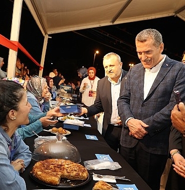 geleneksel-lezzetler-merkezefendi-tip-festivalinde-gorucuye-cikti.jpg