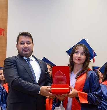 kahramankazanda-mezuniyet-sevinci.jpg