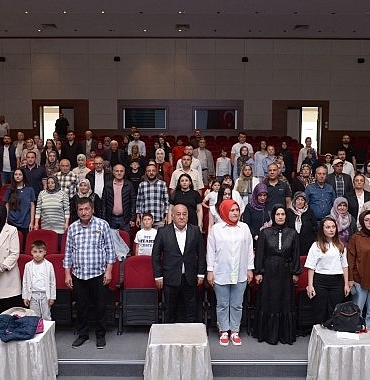 kahramankazanda-miniklerden-rengarenk-yil-sonu-gosterisi.jpg