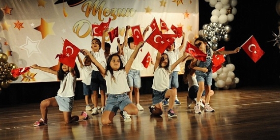 Karşıyaka’nın anaokullarında mezuniyet coşkusu