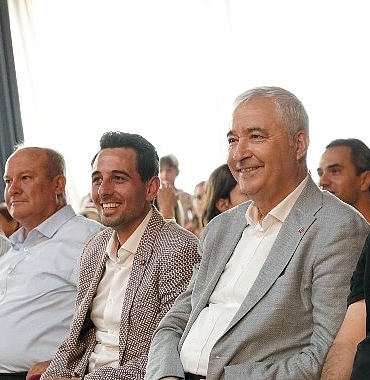 kemalpasa-belediyesi-gunduz-bakimevlerinde-yil-sonu-coskusu.jpg