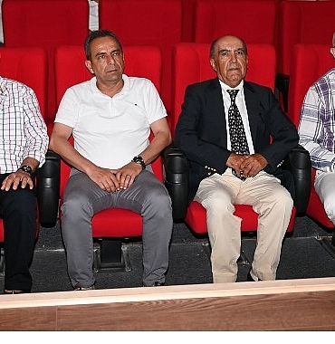 kemer-belediyesinden-akdeniz-anemisi-konferansi.jpg