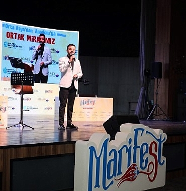 marifest25te-kum-ve-siir-ruzgari.jpg
