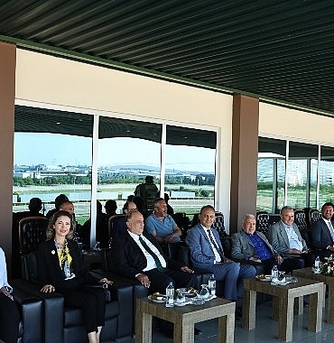 nilufer-belediye-baskanligi-kosusunun-galibi-tasan.jpg