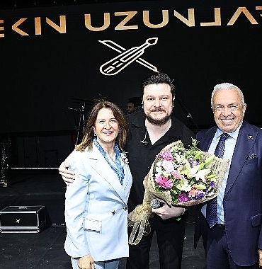 nilufer-karadeniz-festivalinde-ekin-uzunlar-ruzgari.jpg