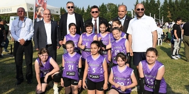 osmangazide-kiz-cocuklari-icin-mini-voleybol-senligi.jpg