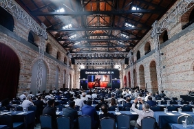 samsung-turkiye-is-ortaklari-zirvesinde-vision-ai-stratejisiyle-uretilen-2025-yili-tv-serisini-tanitti.jpg