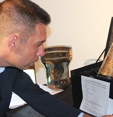 seferihisarli-sanatcilardan-efes-selcukta-camda-antik-ege-sergisi.jpg