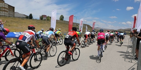 Temmuz Rüzgârları Pedallardan Esiyor