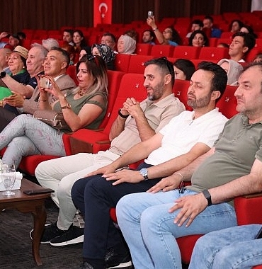 turk-dunyasinin-ezgileri-marifestte-yankilandi.jpg