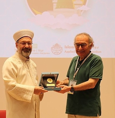 uskudar-universitesi-2-al-i-beyt-sempozyumu-duzenledi.jpg