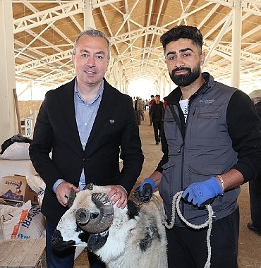 yeni-kurban-pazari-alicinin-da-saticinin-da-yuzunu-guldurdu.jpg