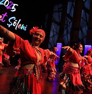 zeytinburnu-kultur-sanatta-mezuniyet-heyecani.jpg