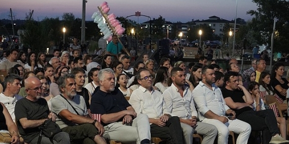 Açık hava film gösterimleri ‘Paranoya’ ile başladı