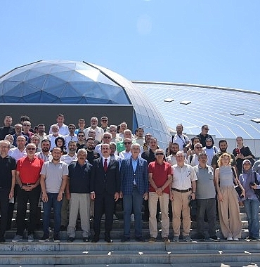 baskan-altay-tum-turkiyeyi-10-konya-bilim-festivaline-davet-etti.jpg