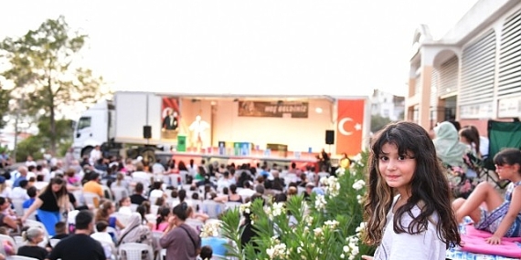 Çiğli’de yaz akşamları tiyatroyla şenleniyor