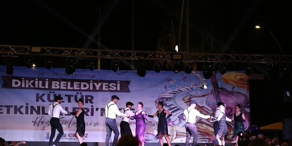 Dikili Belediyesi Kültür Etkinlikleri dansın ve ritmin coşkusuyla başladı