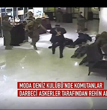 eu-hemsirelik-fakultesinde-geceden-sabaha-15-temmuz-belgeseli-gosterildi.jpg