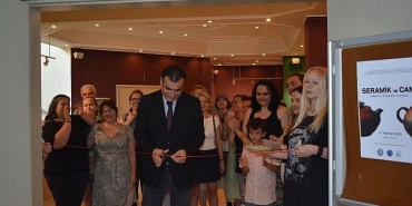 eude-seramik-ve-cam-tasarimi-sergisi-sanatseverlerle-bulustu.jpg