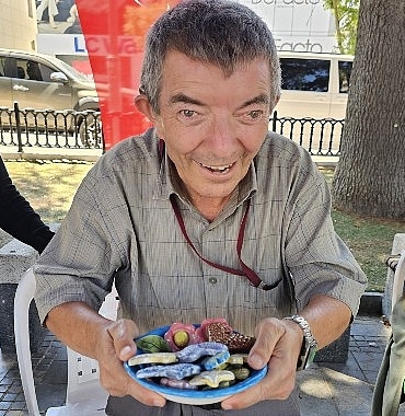 golcuk-anitparkta-engelleri-asan-sergi.jpg