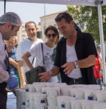 izmirde-muharrem-ayi-bereketi.jpg