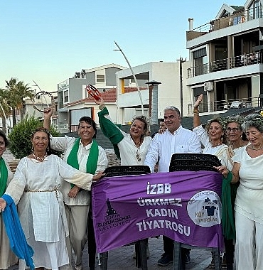karaburunda-3-gunluk-tiyatro-soleni.jpg