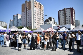 kariyer-fuari-is-arayanlar-ile-isverenleri-bulusturdu.jpg