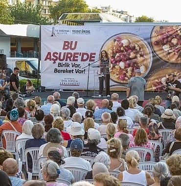 karsiyakada-anlamli-bulusma-asure-kazani-dostluk-ve-baris-icin-karildi.jpg