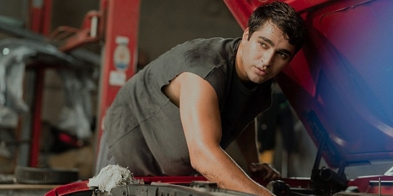 Mert Ramazan Demir’in Başrolünde Yer Aldığı Metruk Adam 22 Ağustos’ta Netflix’te
