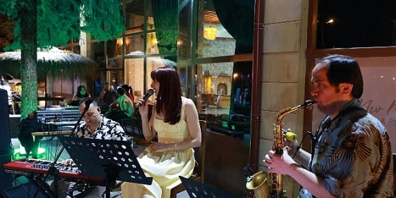 NevMekan Cafe’de Caz Rüzgarı Esti