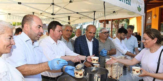 Osmangazi’de aşure kazanları kardeşlik için kaynadı