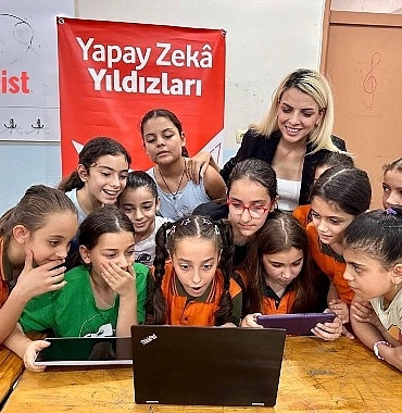 yapay-zeka-yildizlarina-ilk-uluslararasi-odul.jpg