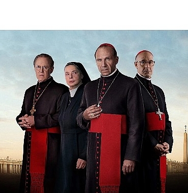 yapi-kredi-bomontiada-acik-hava-film-gosteriminde-bu-hafta-conclave.jpg