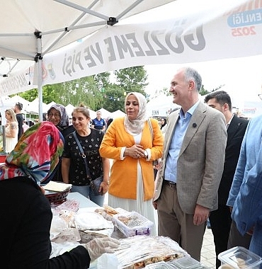 4-hanimeli-alisveris-senligine-yogun-ilgi-sure-uzatildi.jpg