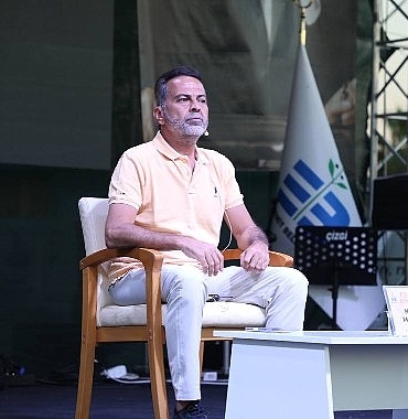 7-edremit-kitap-fuari-coskuyla-sona-erdi.jpg