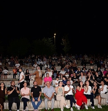 baglama-sesi-muhabbete-sarki-sozleri-eglenceye-donustu.jpg