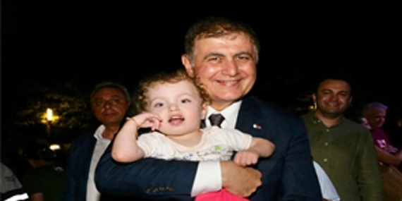 Başkan Tugay, Alaybey Mahalle Şenliği’ne katıldı