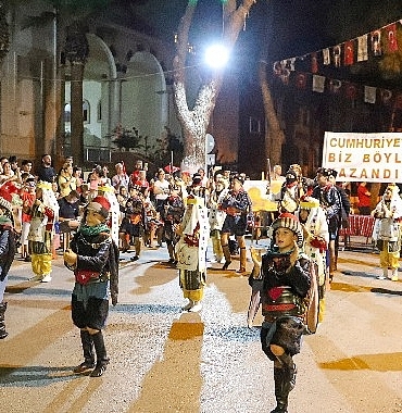 bayindirda-30-agustos-zafer-bayrami-torenlerle-kutlandi.jpg
