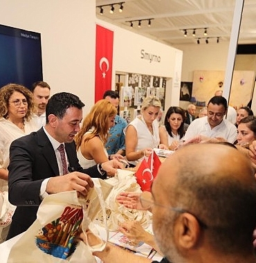 bayrakli-belediyesi-izmir-fuarinda.jpg