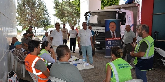 Büyükşehir Alanyalı çiftçilere 10 ton kaolin kili dağıttı