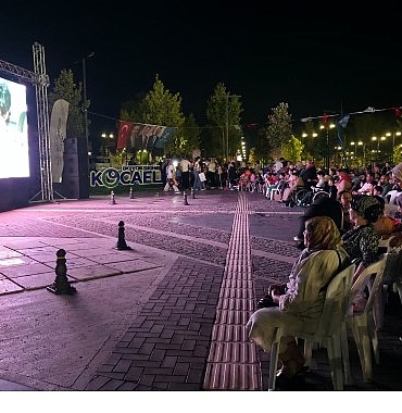 buyuksehirden-kitapseverlere-film-molasi.jpg