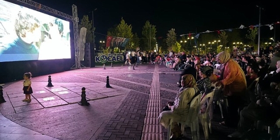 Büyükşehir’den kitapseverlere film molası
