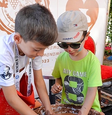 dunya-menemende-bulusacak.jpg