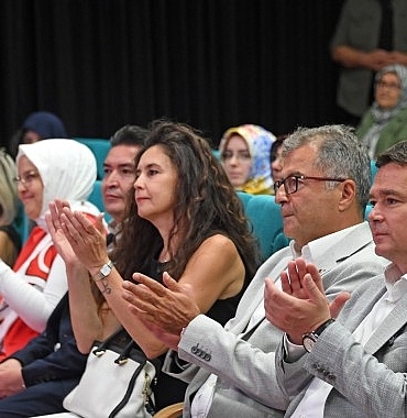 engelli-bireylerden-osmangazide-30-agustos-zafer-bayrami-kutlamasi.jpg