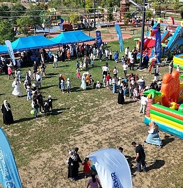 golcuk-millet-bahcesi-cocuk-kahkahalariyla-senlendi.jpg