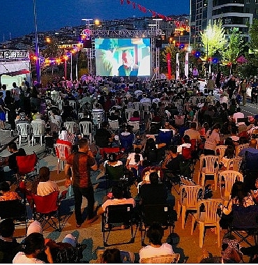 keciorende-yaz-aksamlari-nostaljiyle-taclandi.jpg