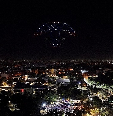 konya-buyuksehir-30-agustos-zafer-bayramina-ozel-250-dron-ile-isik-gosterisi-gerceklestirdi.jpg