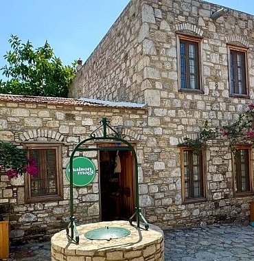 maison-magi-agustos-ayinda-sanati-dogayi-ve-butunsel-deneyimi-bir-araya-getiriyor.jpg