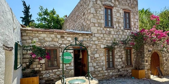 Maison Magi, Ağustos Ayında Sanatı, Doğayı ve Bütünsel Deneyimi Bir Araya Getiriyor